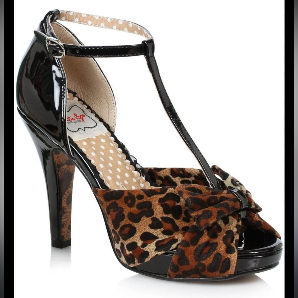 NWT T-Strap Peeptoe With leopard print